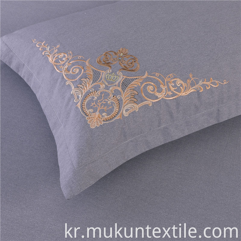 embroidery bedding set 